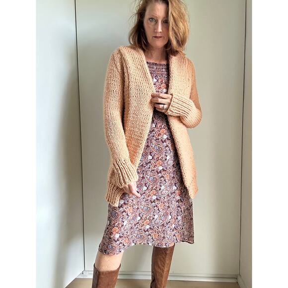 Vintage Handmade Crochet Cardigan Sweater Tan Size S/M Fit Midi length Fall knit - Picture 1 of 5